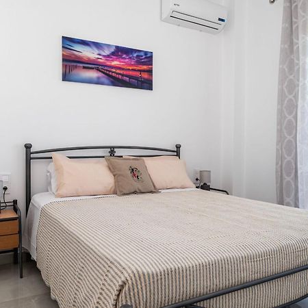 Irene Cozy Apartment In Kremasti Ngoại thất bức ảnh