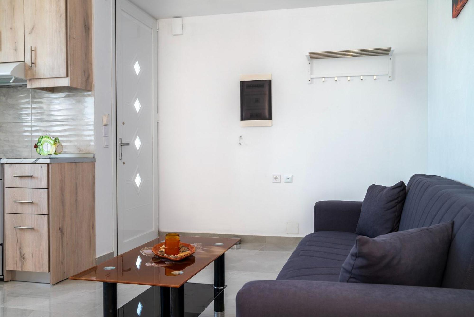 Irene Cozy Apartment In Kremasti Ngoại thất bức ảnh